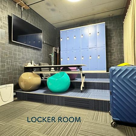 Hotel Adonis Tokyo - Dormitory Share Room For Male Only At City Center Eksteriør bilde