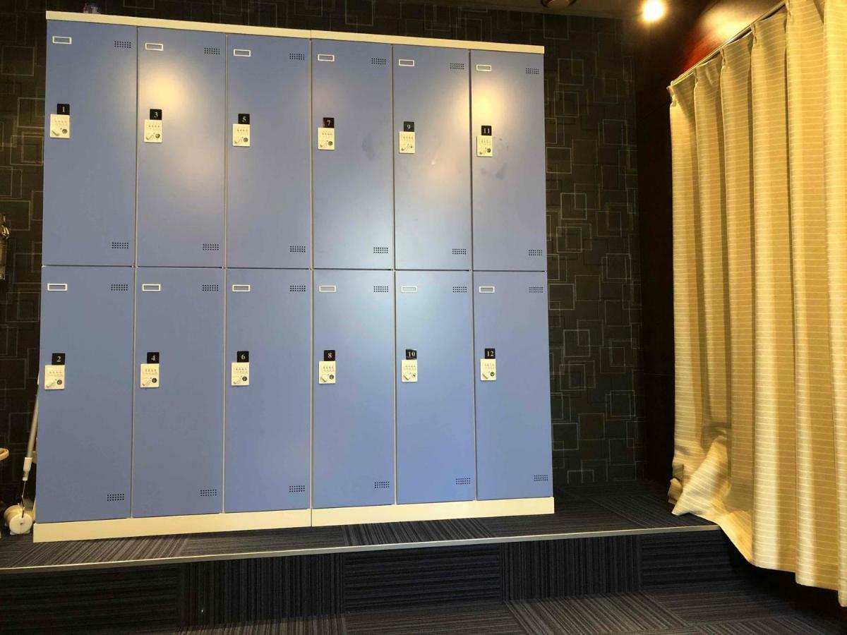 Hotel Adonis Tokyo - Dormitory Share Room For Male Only At City Center Eksteriør bilde